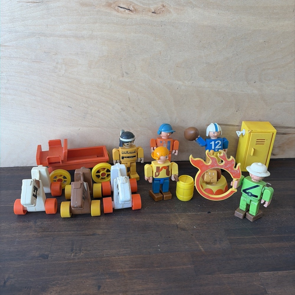 Wannabees Lot - 1975 Toys Vintage Football Indian Lion Tamer Horses Cart Guitar